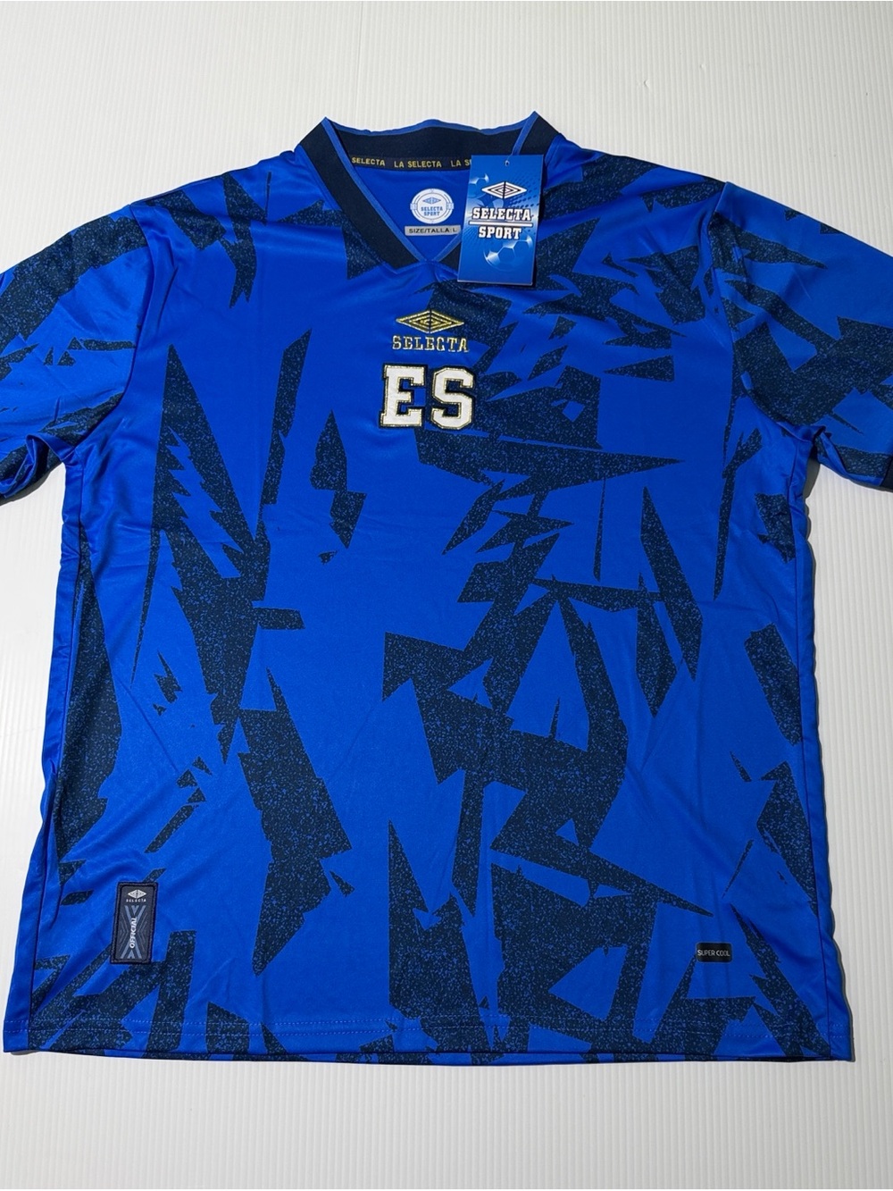 El Salvador jersey  short sleeve Men’s Blue ES Patterned Sports Shirt size L New